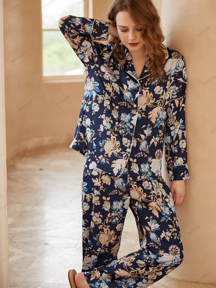 Ensemble pyjama à manches longues et imprimé fleurs de bégonia