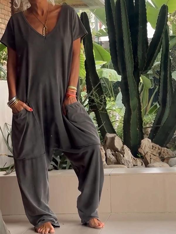 Zaria™ - Elegant V-Neck Jumpsuit: A Simple, Sophisticated, and Versatile Style